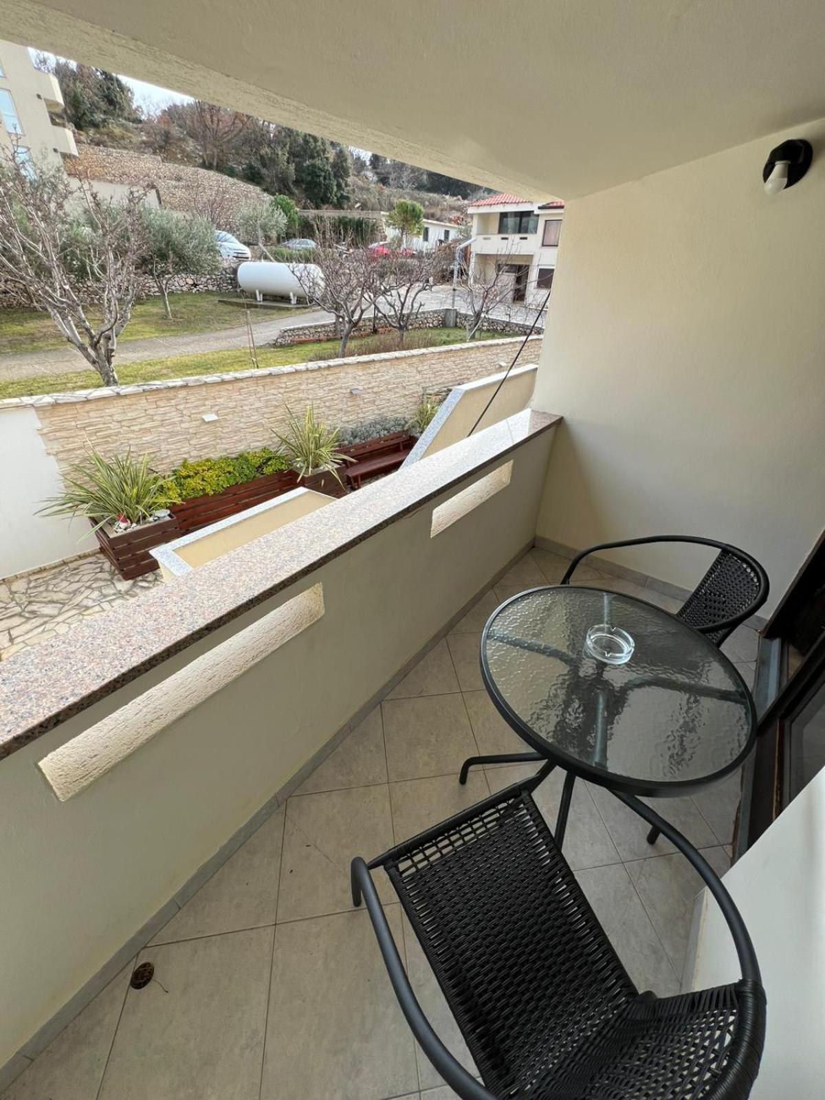 Bellevue Rooms Stara Baška Exteriör bild