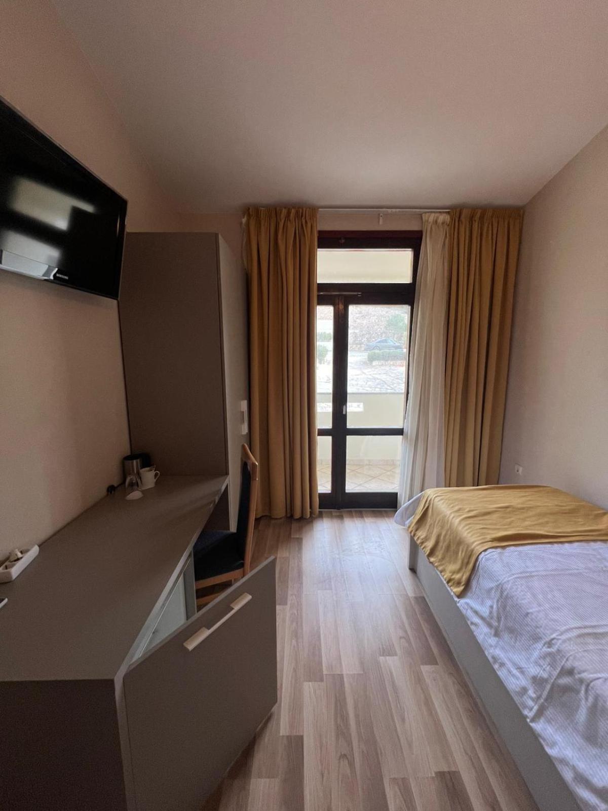 Bellevue Rooms Stara Baška Exteriör bild