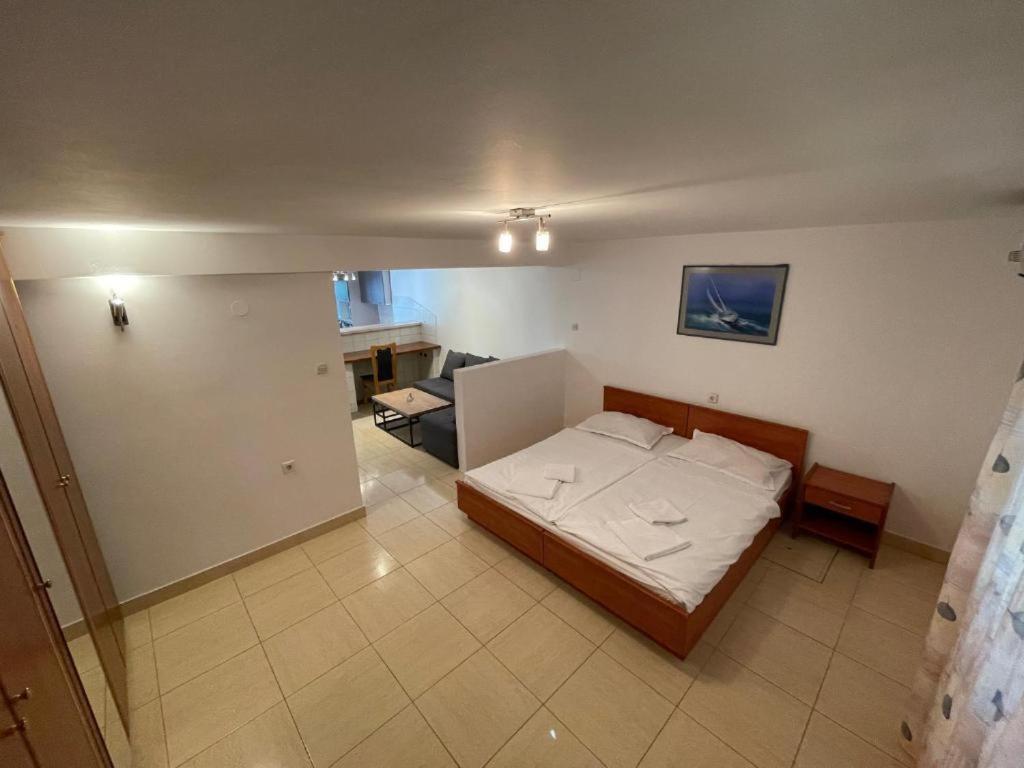 Bellevue Rooms Stara Baška Exteriör bild