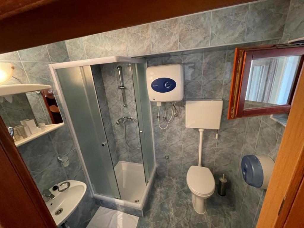 Bellevue Rooms Stara Baška Exteriör bild