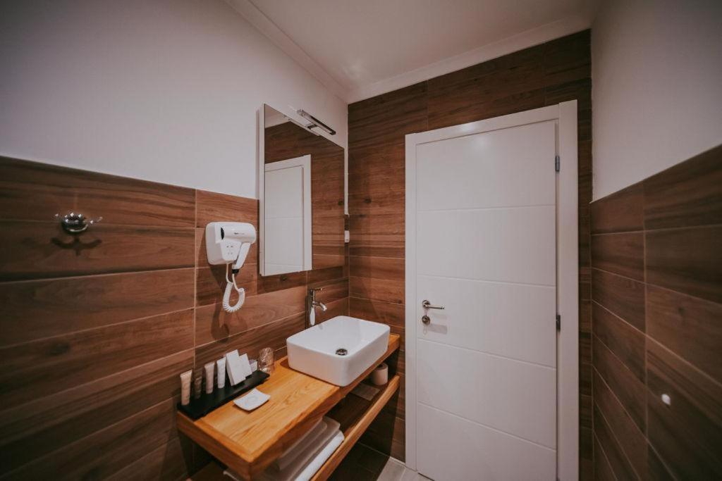 Bellevue Rooms Stara Baška Exteriör bild