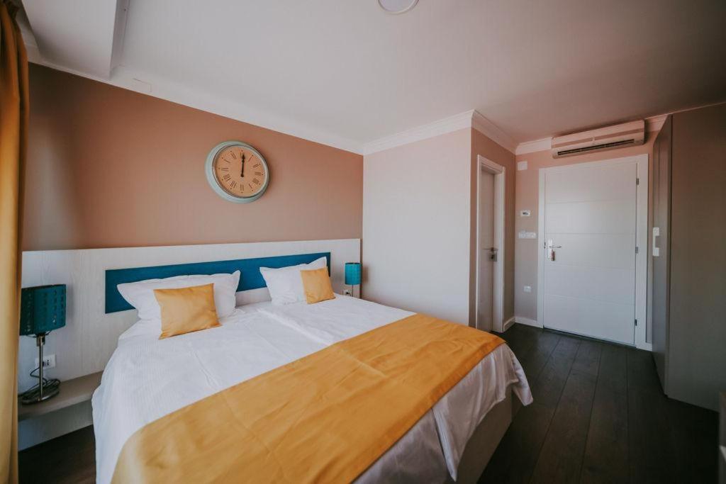 Bellevue Rooms Stara Baška Exteriör bild