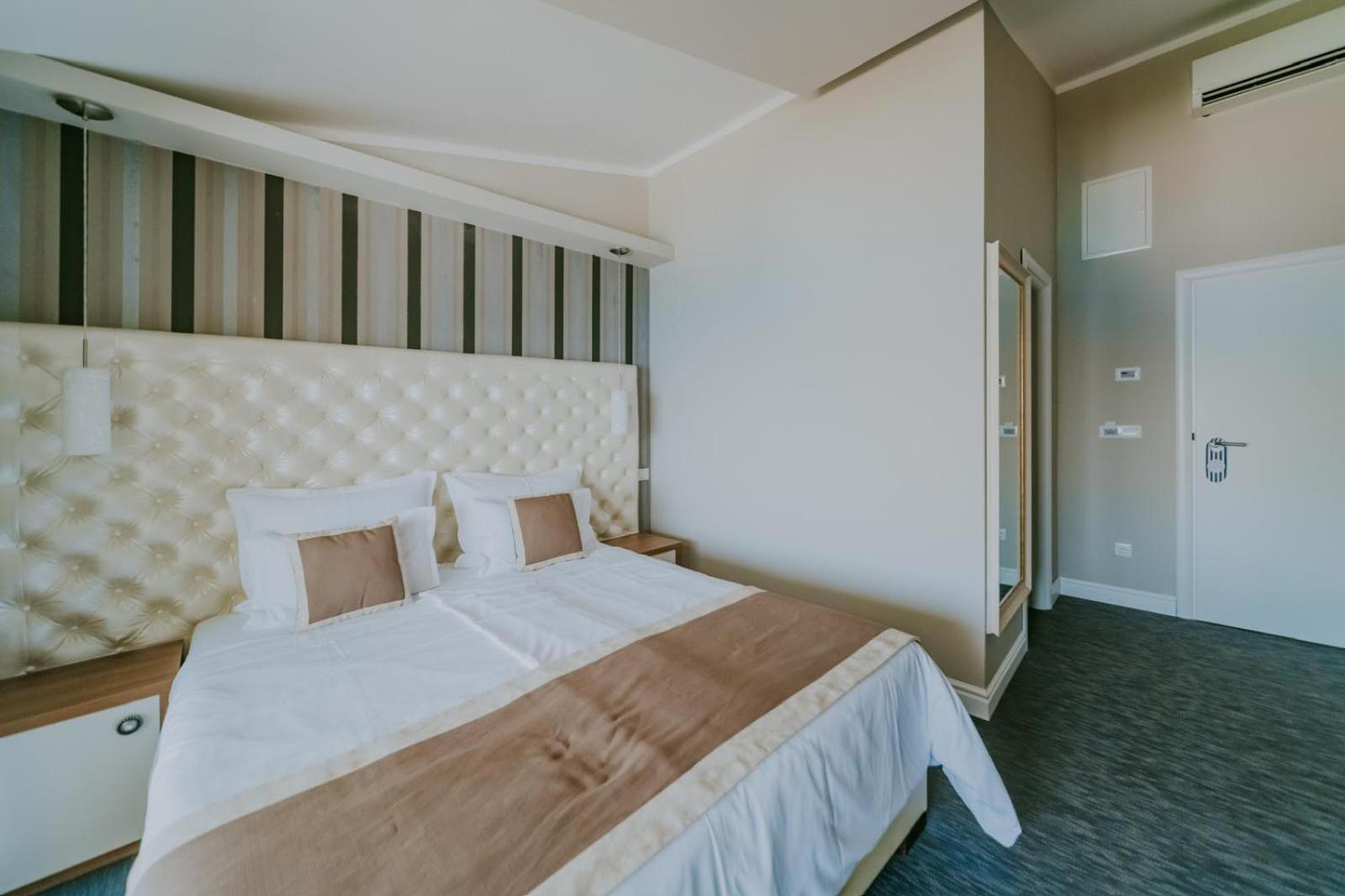 Bellevue Rooms Stara Baška Exteriör bild