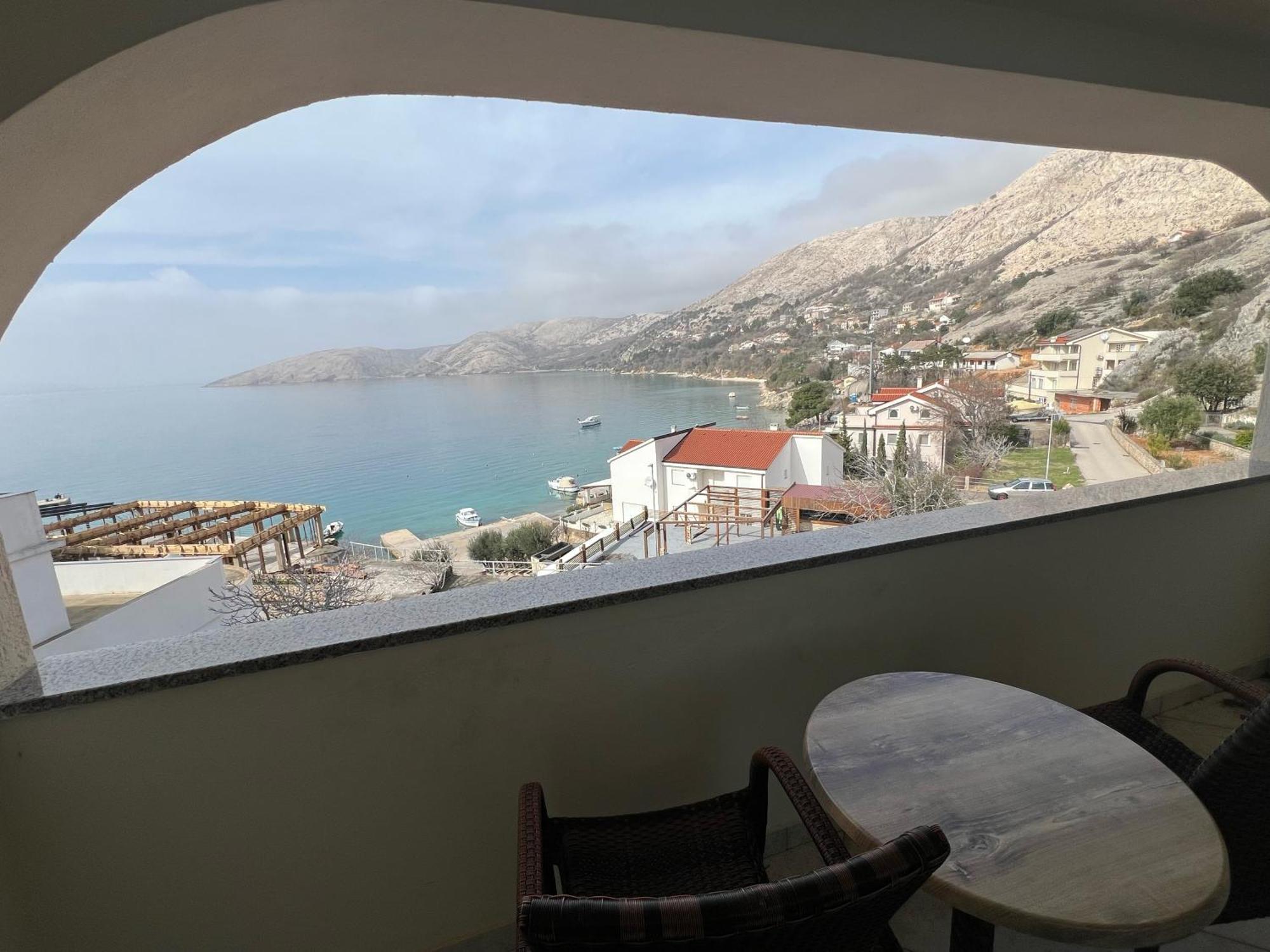 Bellevue Rooms Stara Baška Exteriör bild